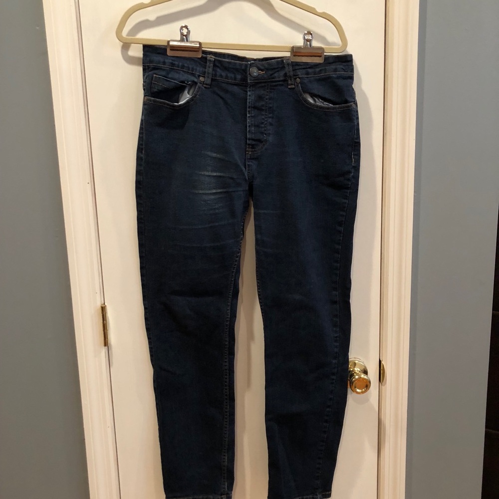 Dark wash slim stretch men’s jeans